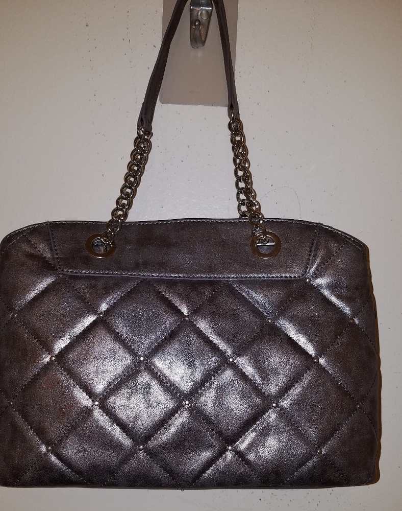 Nine west silver quilted handbag
